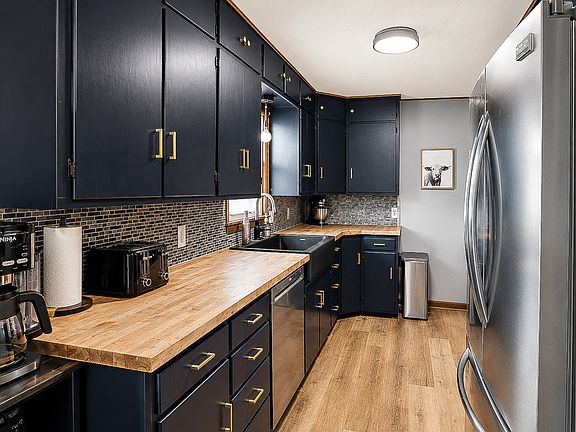 5th image of 202 S Filmore St