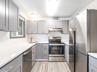 9008 17th Ave SW #4, Seattle, WA 98106