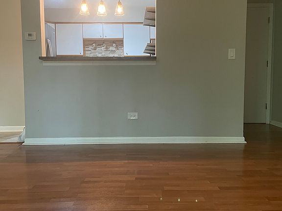 5th image of 2327 Ogden Ave APT 3