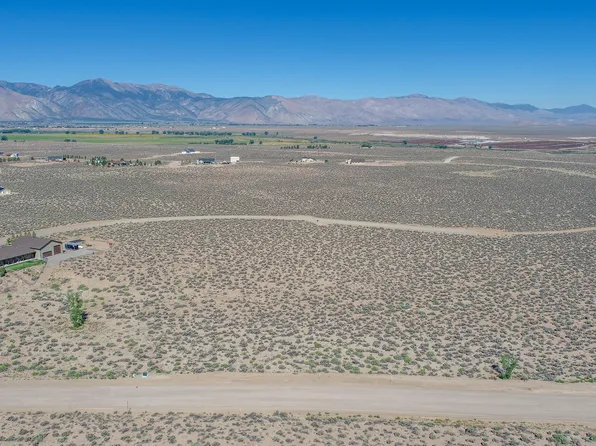 210 W Sierra View Dr, Smith, NV 89430