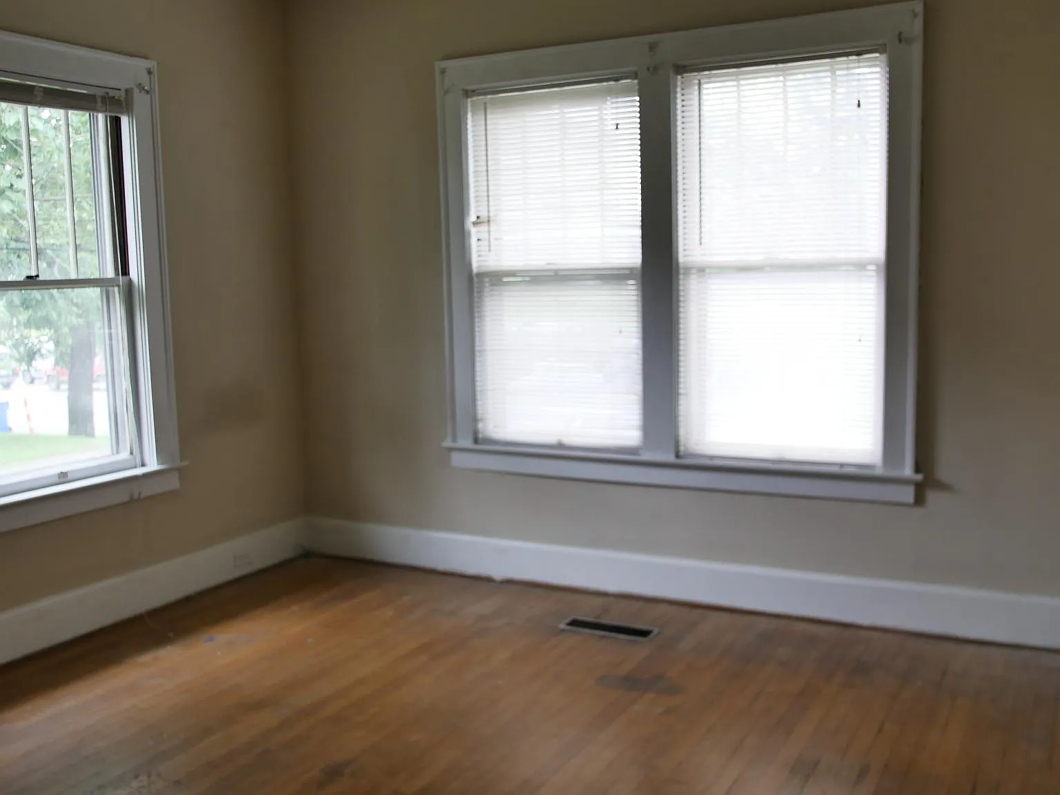 4 bed, 1400 sqft, $2,800 — Photo 3