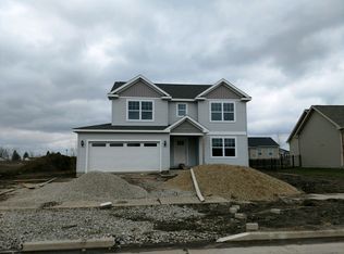 201 Potomac Ave, Savoy, IL