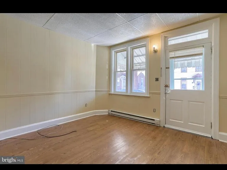 317 N Pine St — Photo 4