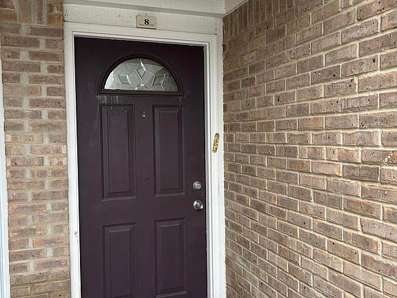 2nd image of 228 Brookwood Dr Unit 8