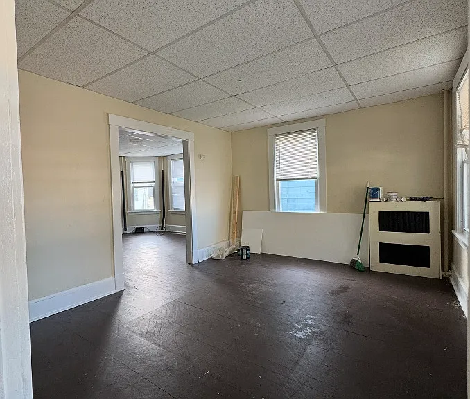 144-146 Montauk Ave — Photo 4