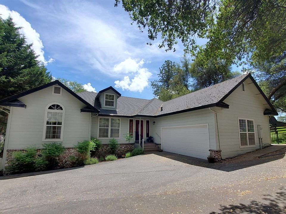 1st image of 18069 Wildflower Dr