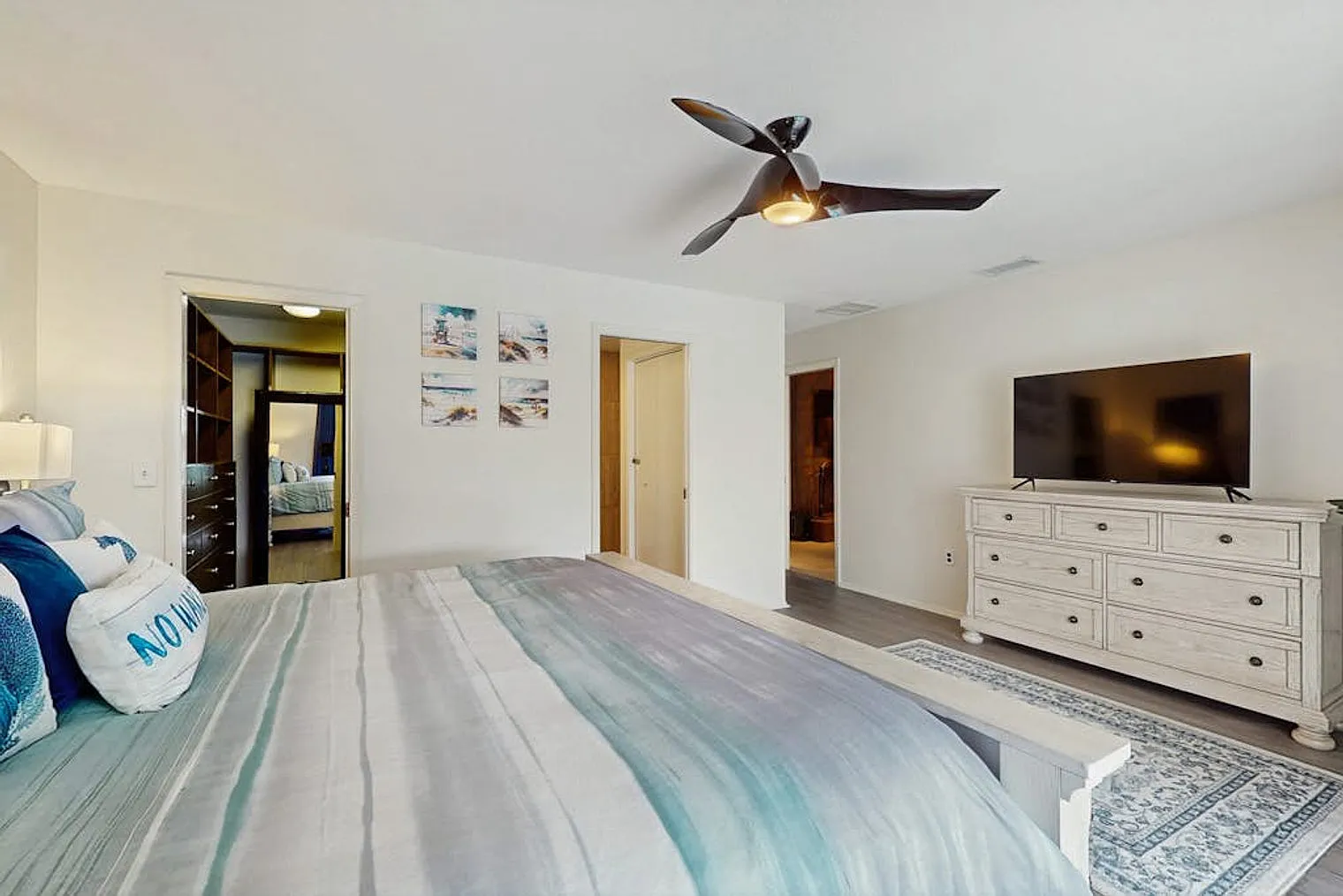 4 bed, 2.0 bath, 2615 sqft, $7,153 — Photo 4