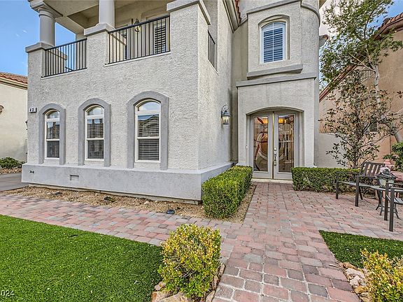 3rd image of 43 Big Creek Ct