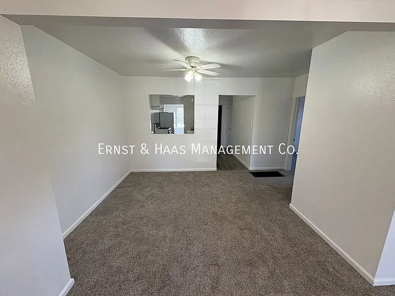 926 Newport Ave — Photo 5
