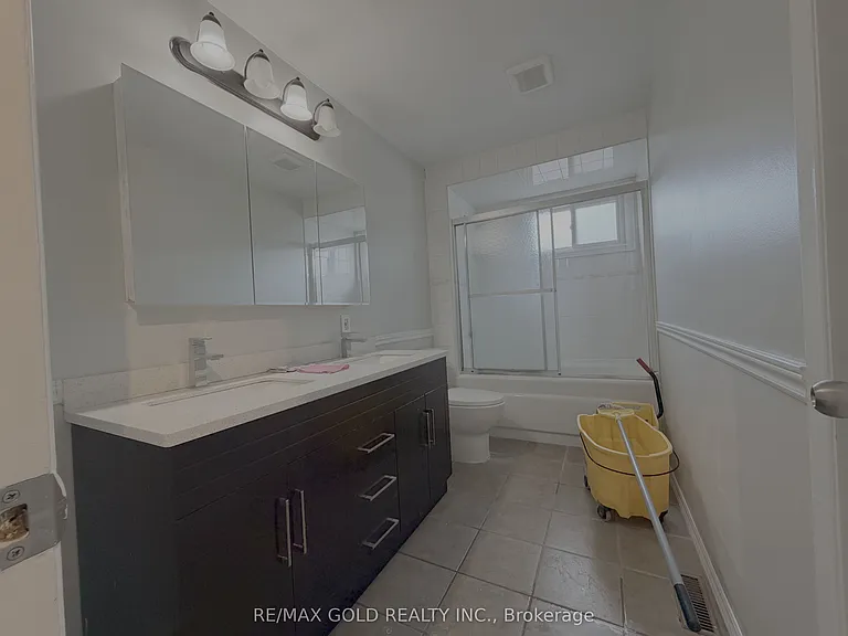 166 Harmony Rd S — Photo 15