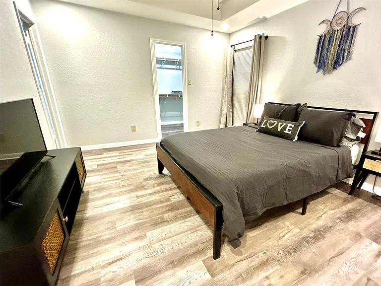 1701 Lynx Cir — Photo 15