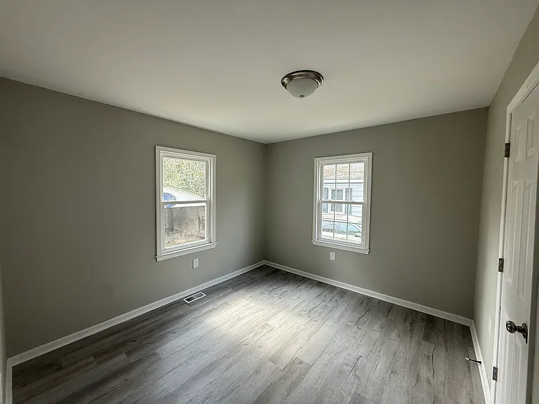 807 Williams St — Photo 8
