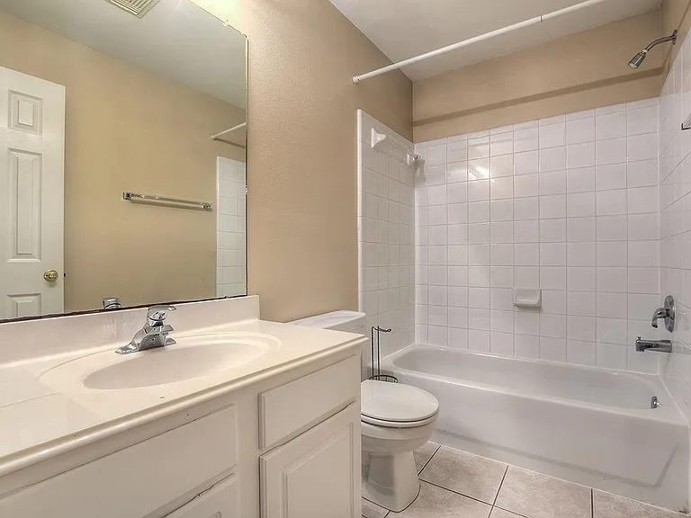 7 Newberry Trail Ct — Photo 31