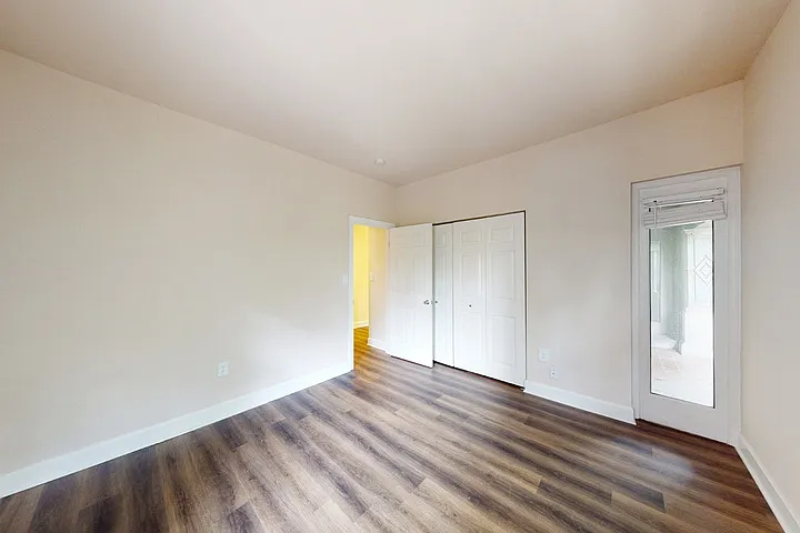 Kingsbury — Photo 116
