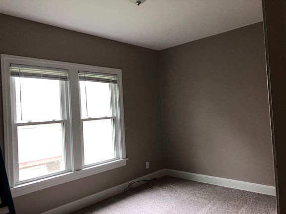 2nd image of 40 Orchard Pl