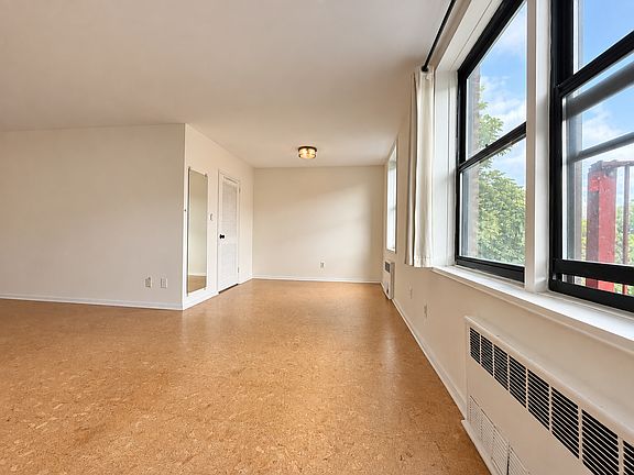 2nd image of 288 W 238th St APT 5D