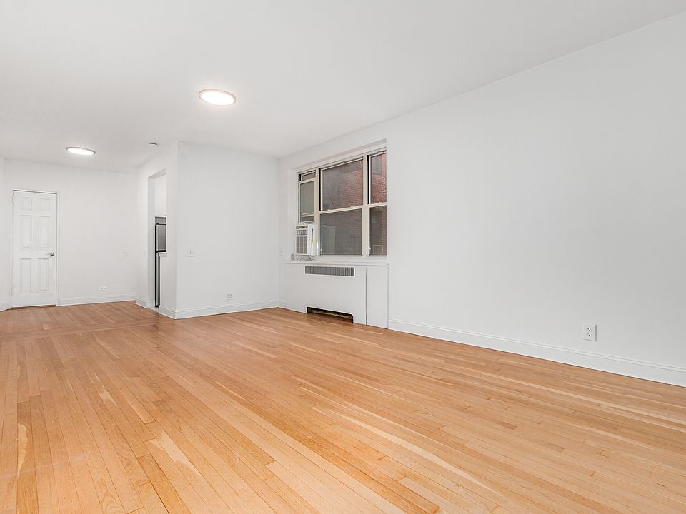 1st image of 360 W 55th St APT 4C