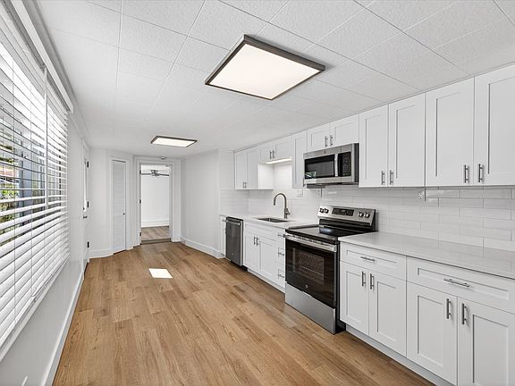 5th image of 2520 2nd Ave N