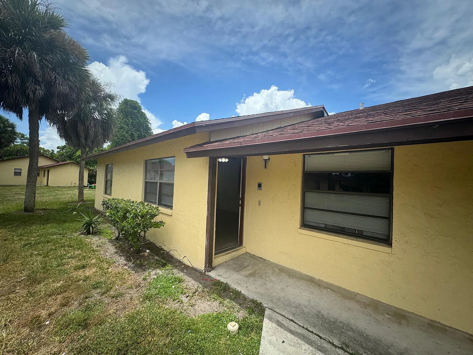 2 bed, 1.5 bath, 875 sqft, $1,850 — Photo 2