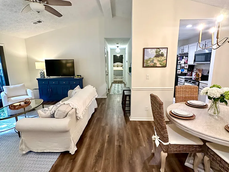 128 Warm Springs Cir — Photo 25