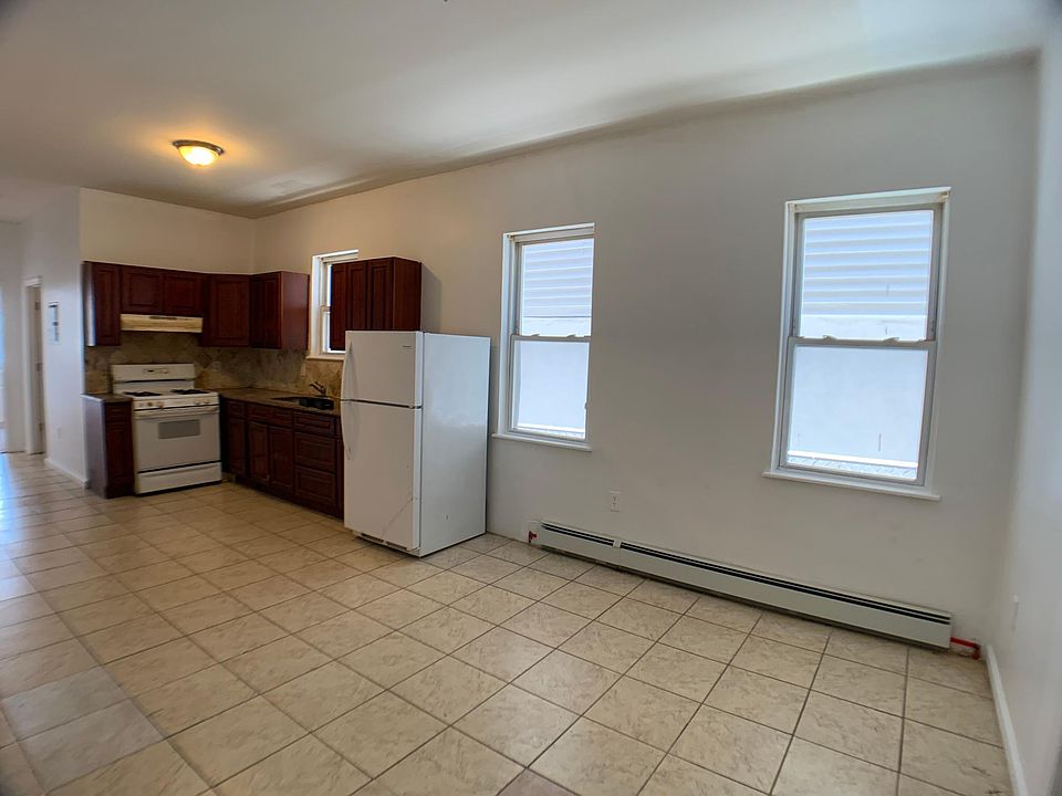 1st image of 368 Avon Ave #1A