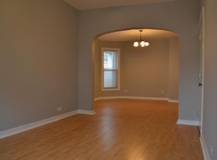 4825 W Hutchinson St #2, Chicago, IL 60641