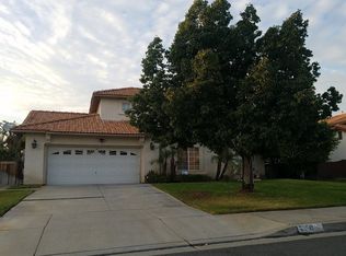 3650 N Morning Glory Dr, Rialto, CA 92377