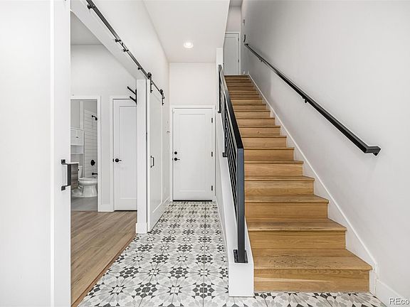 3rd image of 3037 W 19th Avenue