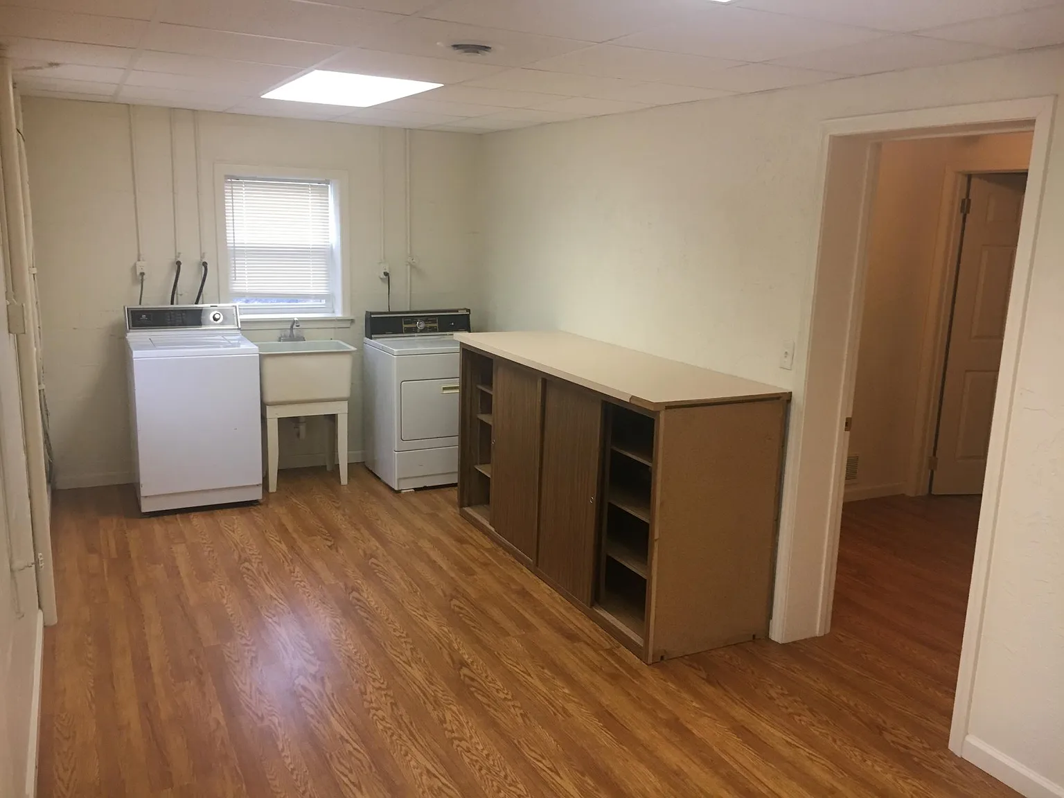 2 bed, $1,000 — Photo 2