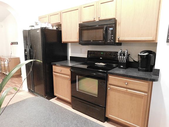 5th image of 523 NW North Macedo Blvd