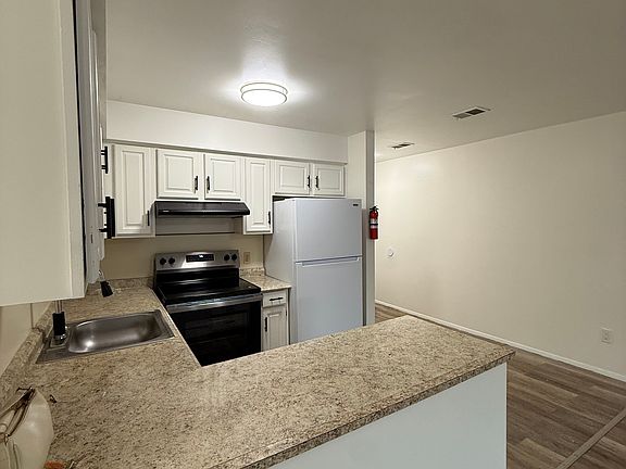 5th image of 458 Lafayette Ave APT 5