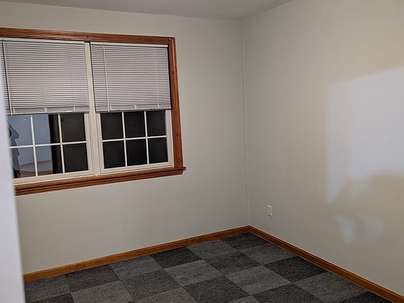 3rd image of 561 Mountfort Rd #A
