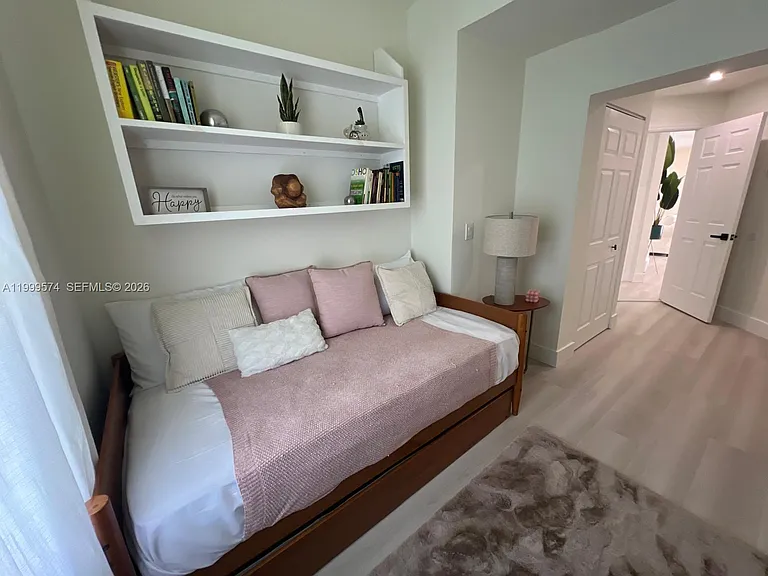 503 Jackson Ave — Photo 33