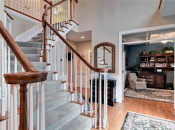 3rd image of 1820 Sawgrass Pointe Dr