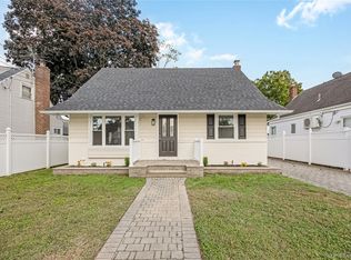 200 Raff Ave, Elmont, NY 11003