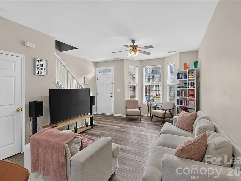 5705 Erin Dr — Photo 3