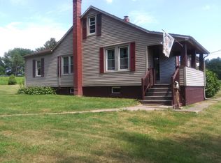 202 Red Rock Rd, Sugarloaf, PA 18249