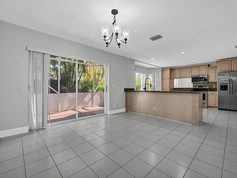 10820 Buttonwood Lake Dr — Photo 13