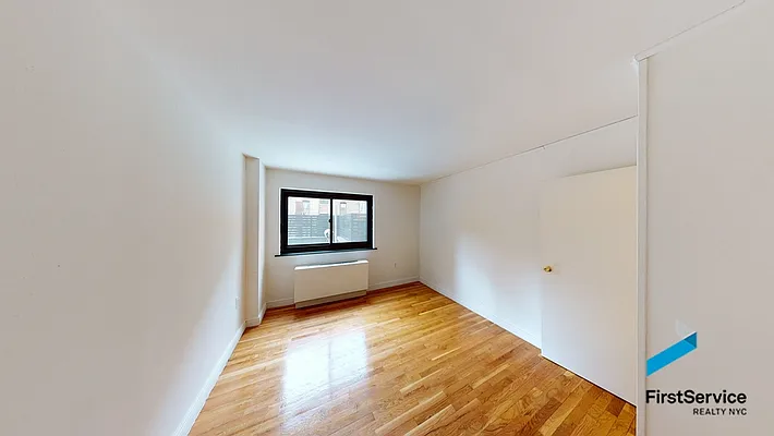 Rented by FirstService Realty (legacy) | media 14