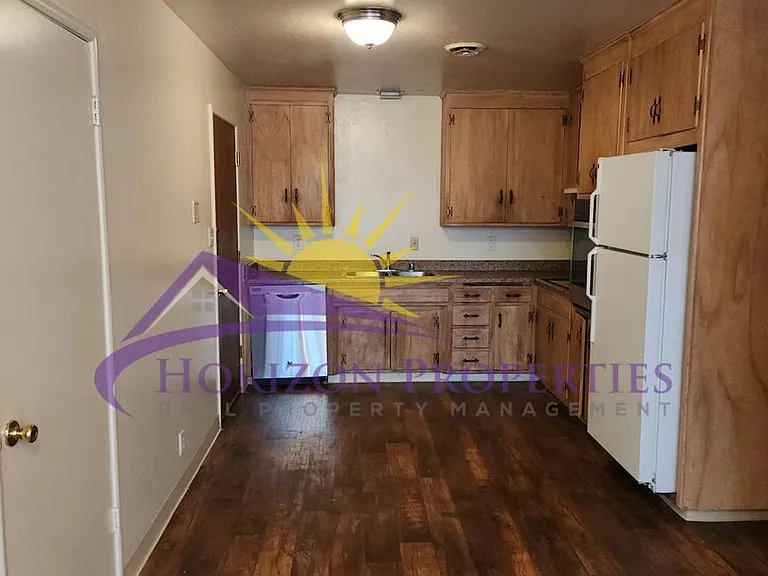 1430-1432 Topaz Way — Photo 5