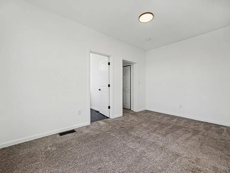 270 Wortman St — Photo 6