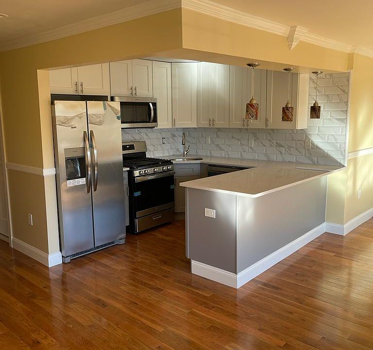1st image of 20507 104th Ave #2
