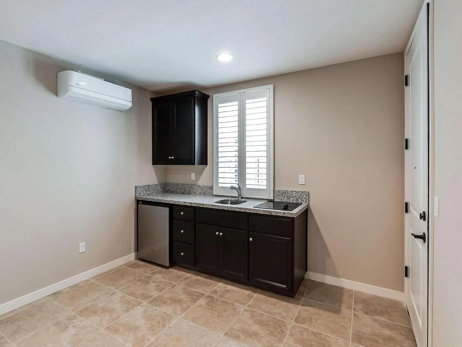 218 Ashton Way — Photo 3