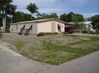 121 Pine Key Ln, Naples, FL 34114