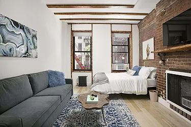 Rented by Roomors Living Inc