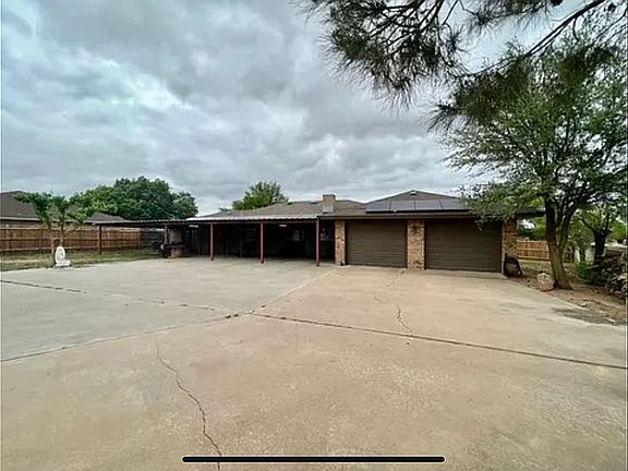 2nd image of 4901 Blue Grama Cir