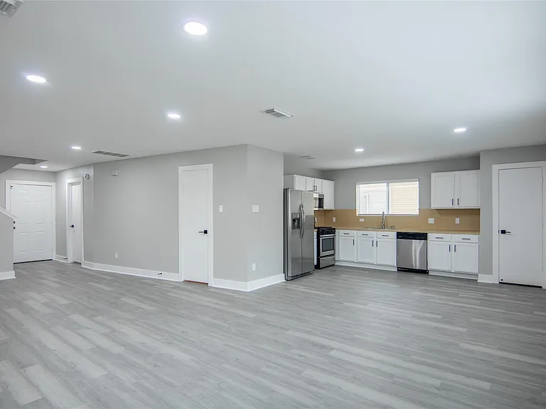 20911 Young Meadows Way — Photo 6