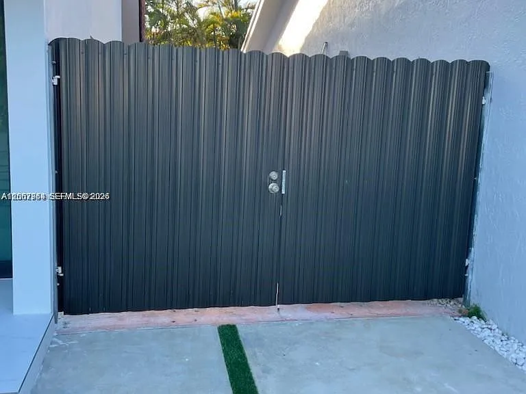 3872 SW 133rd Pl — Photo 3
