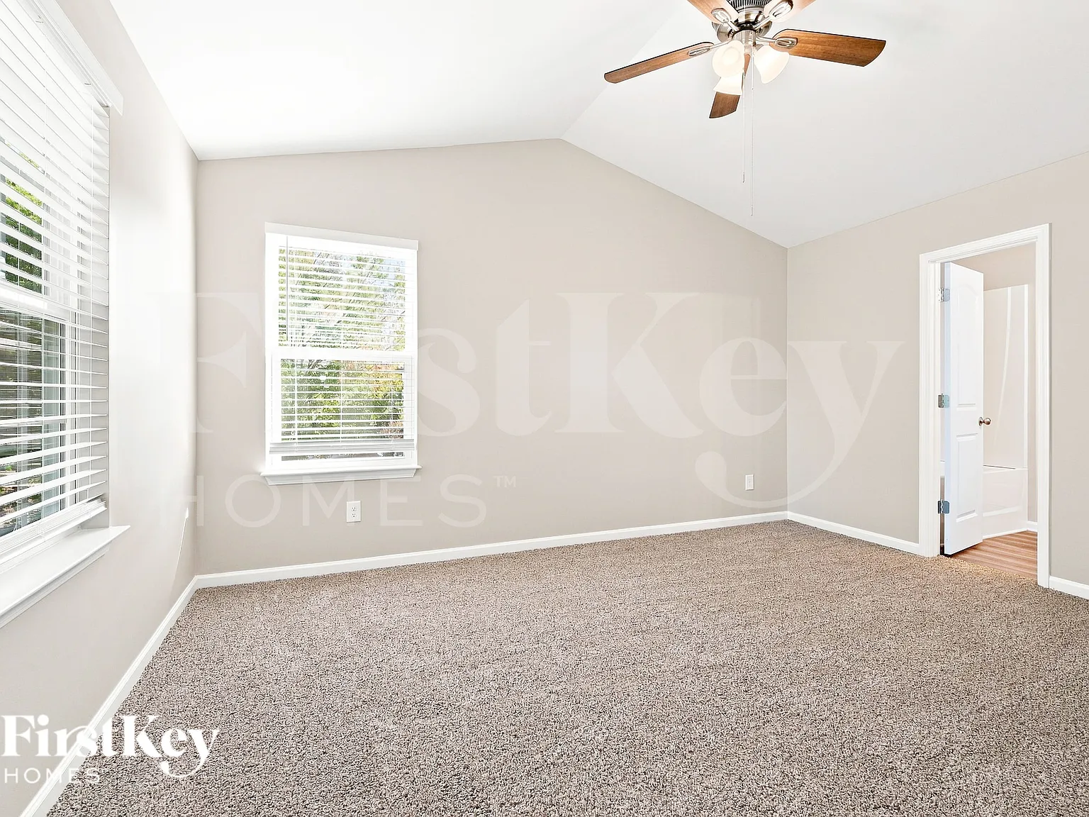 4 bed, 2.5 bath, 1635 sqft, $2,120 — Photo 4
