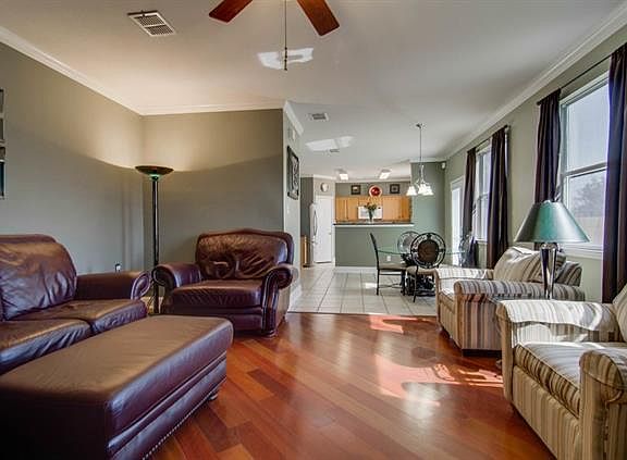 5th image of 2224 Hickory Dr